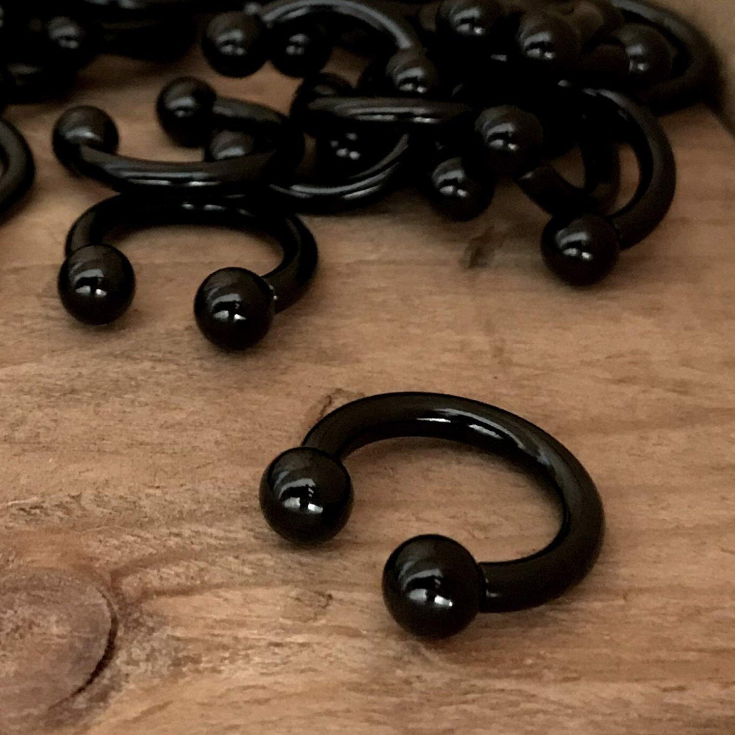 Black Horseshoe Septum Ring, Nose Ring - 2pcs Big Size Horseshoe piercing (CBB) - 10g to 00g size 12mm to 19mm - Internally Threading