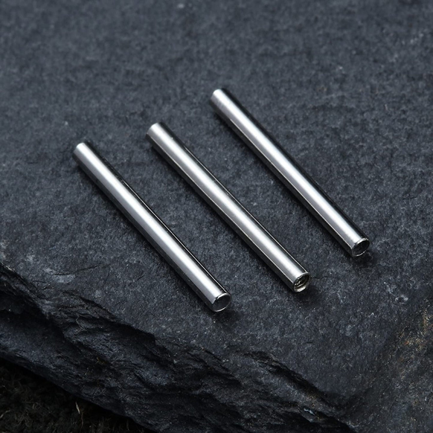 Barbell Piercing, Internally Threaded Barbell – 18g, 16g, 14g – Piercing for Tongue, Nipple Piercing, Ear, Tragus, Helix and More